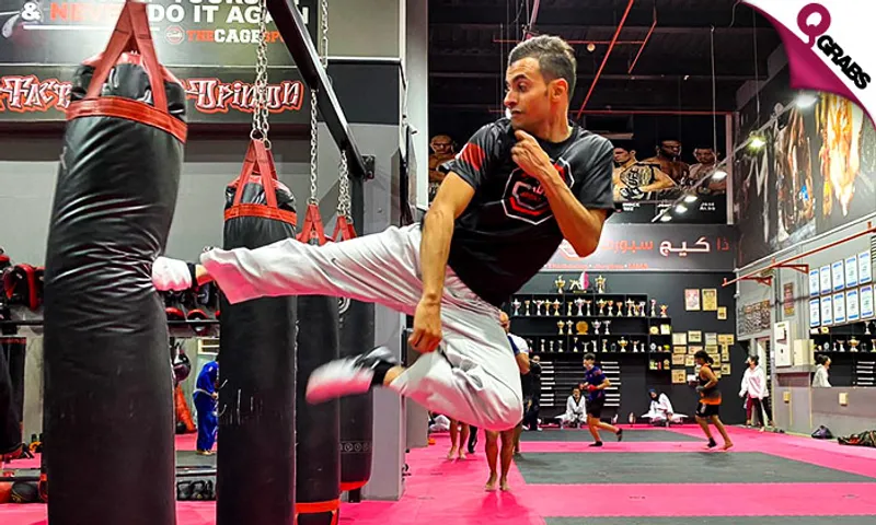 Combat Sports: Thai Boxing, Jujitsu & Taekwondo!